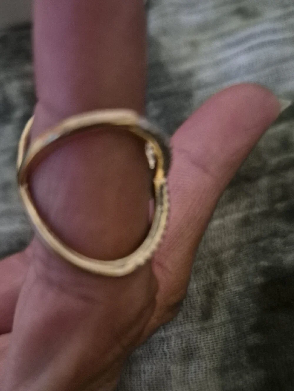 Delicate X-Crossover Crystal Ring in Gold-over Lay